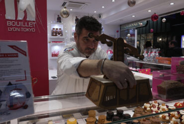 Noël : immersion dans un marché couvert XXL